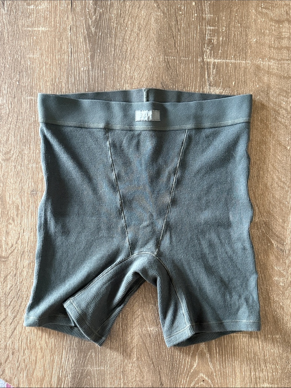 SKIMS Ribbed Boxers, Size Small